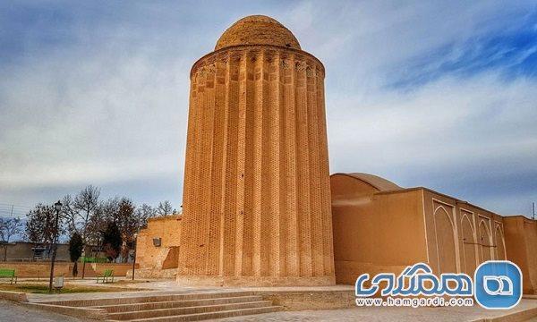 برج کاشانه بسطام یکی از جاذبه های دیدنی استان سمنان به شمار می رود